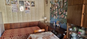 3-стаен град Разград, Бели Лом 10