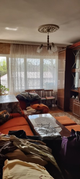 3-стаен град Разград, Бели Лом 6