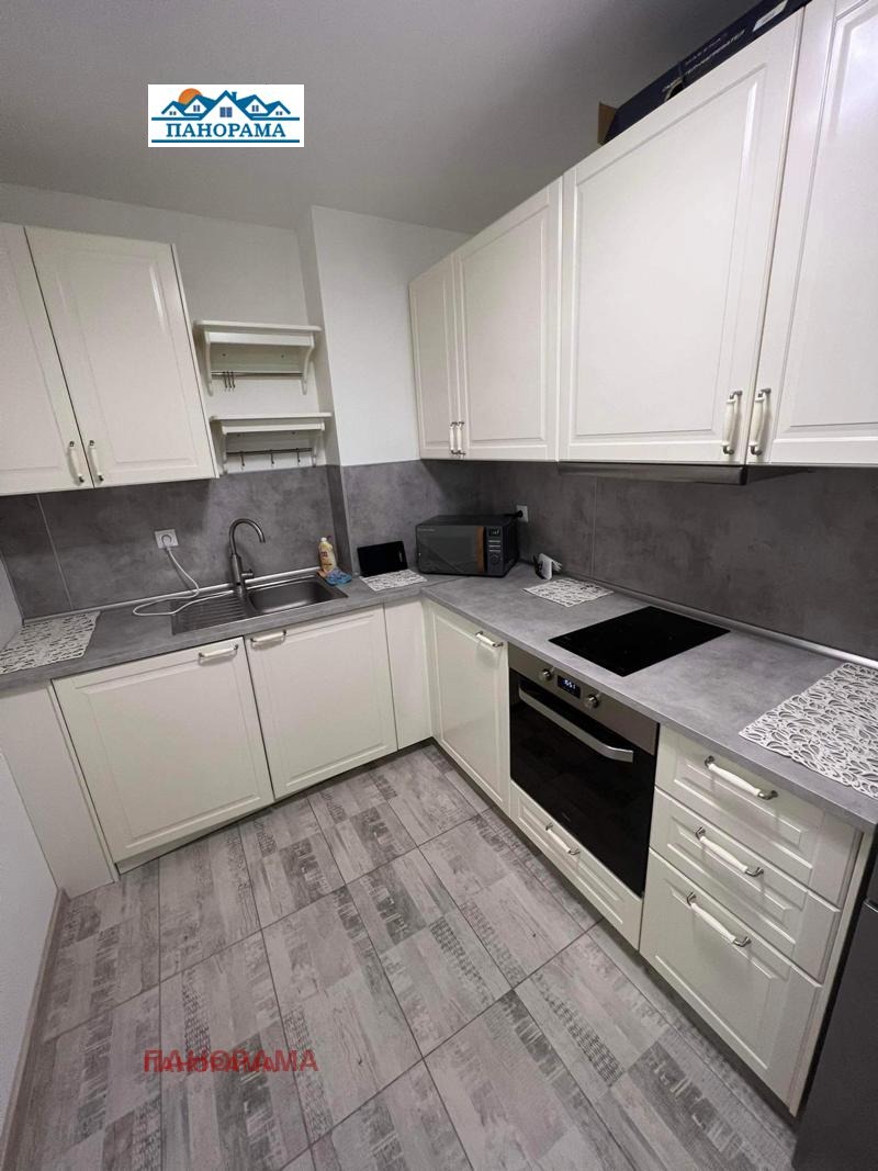In vendita  1 camera da letto Plovdiv , Mladegki Halm , 65 mq | 63358445