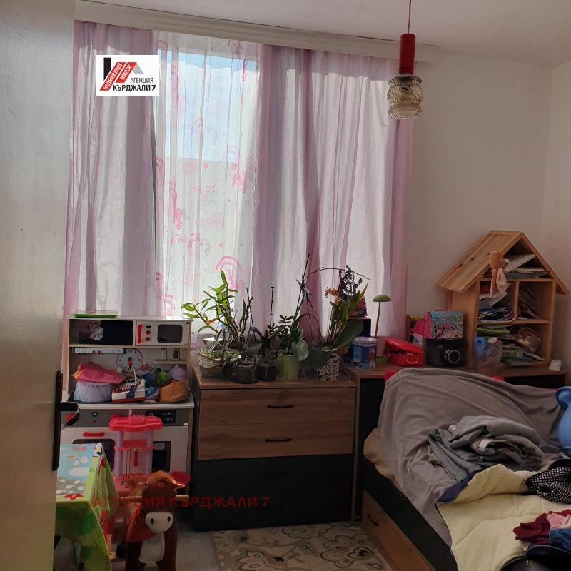 Продава 3-СТАЕН, гр. Кърджали, Център, снимка 13 - Aпартаменти - 48109322