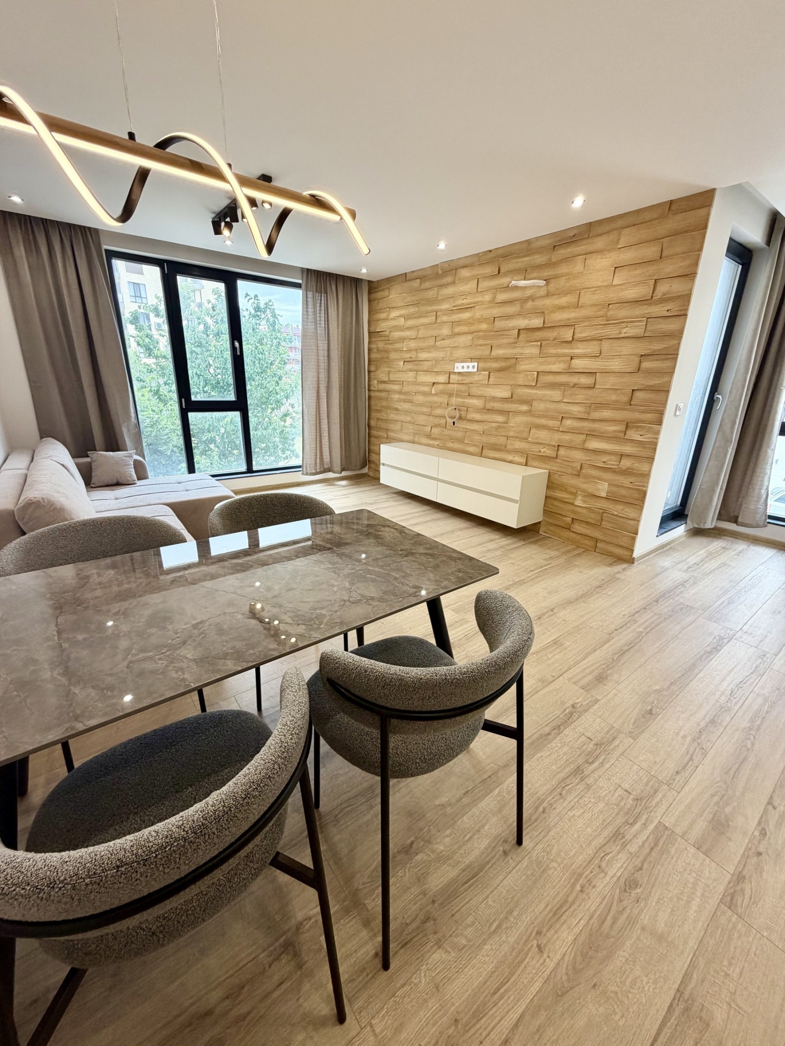 Продава 2-СТАЕН, гр. Пловдив, Остромила, снимка 2 - Апартаменти - 53702241