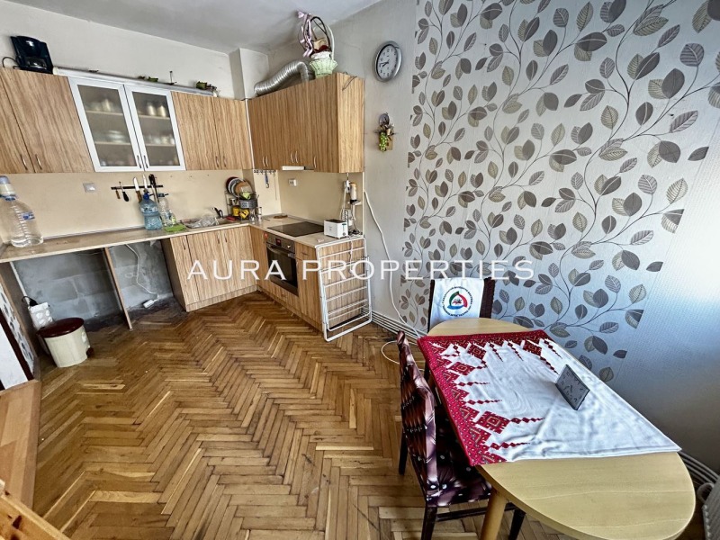 Продава  2-стаен град Разград , Център , 77 кв.м | 86990981 - изображение [2]