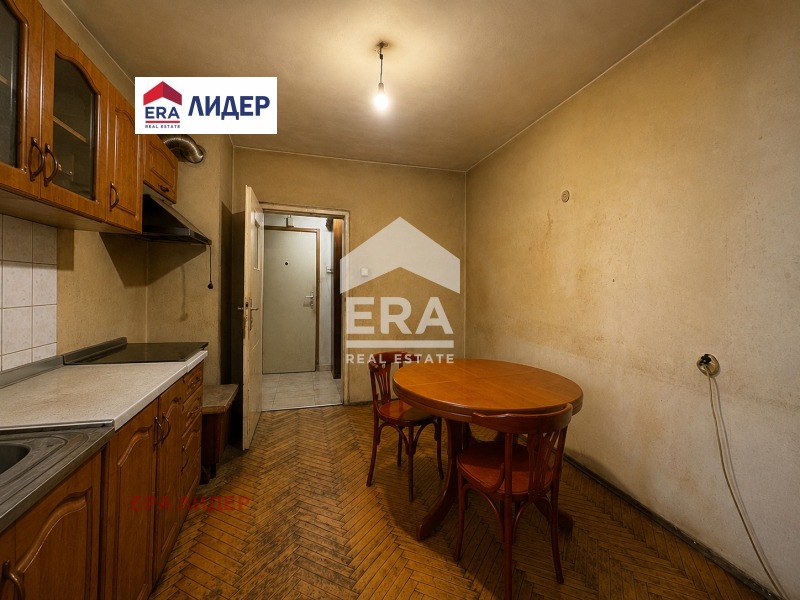 Продава 2-СТАЕН, гр. Русе, Център, снимка 2 - Апартаменти - 55580421