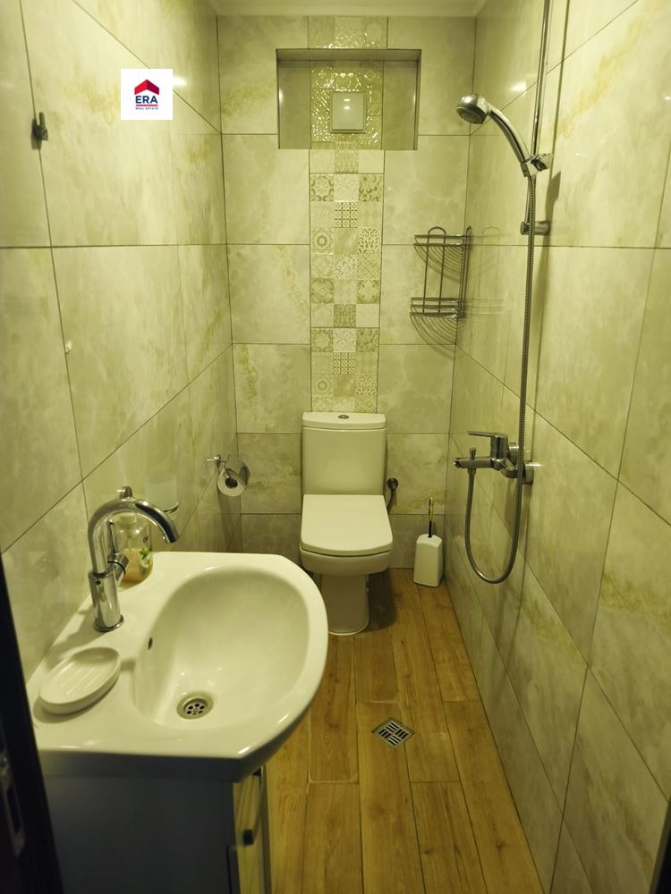 Продава ЕТАЖ ОТ КЪЩА, гр. Пловдив, Център, снимка 12 - Етаж от къща - 54040834