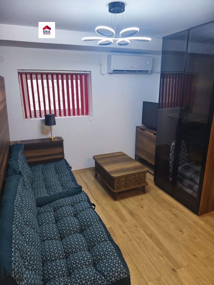 Продава ЕТАЖ ОТ КЪЩА, гр. Пловдив, Център, снимка 9 - Етаж от къща - 54040834