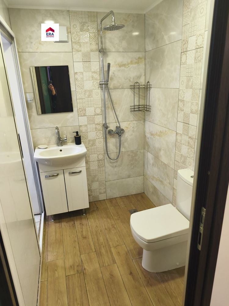 Продава ЕТАЖ ОТ КЪЩА, гр. Пловдив, Център, снимка 6 - Етаж от къща - 54040834