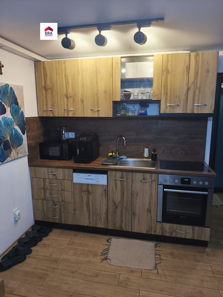 Продава ЕТАЖ ОТ КЪЩА, гр. Пловдив, Център, снимка 11 - Етаж от къща - 54040834