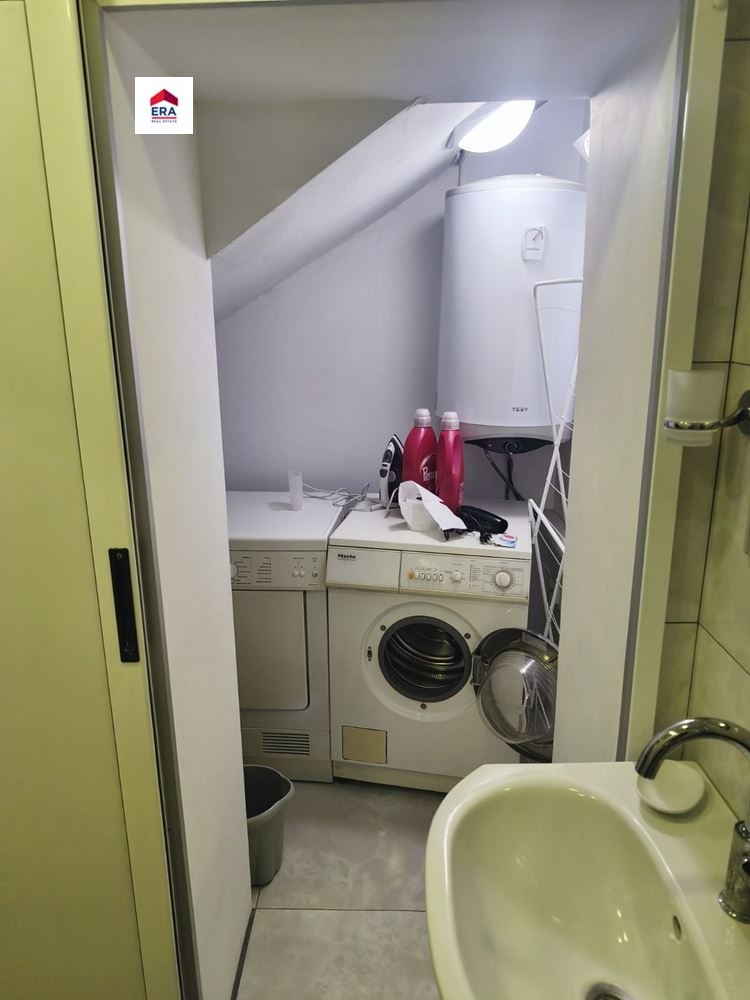 Продава ЕТАЖ ОТ КЪЩА, гр. Пловдив, Център, снимка 7 - Етаж от къща - 54040834