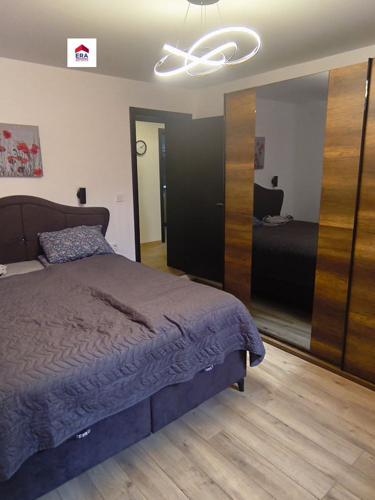 Продава ЕТАЖ ОТ КЪЩА, гр. Пловдив, Център, снимка 3 - Етаж от къща - 54040834