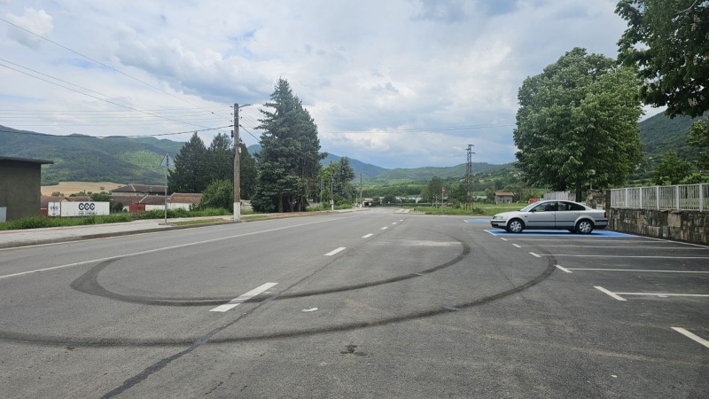 Til salg  Grund region Sofia , Pravets , 1058 kvm | 85934275