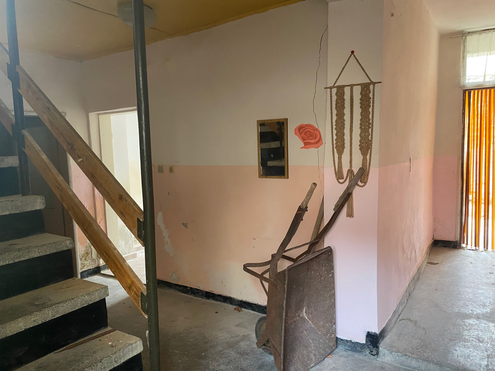 Продава КЪЩА, гр. Поморие, област Бургас, снимка 2 - Къщи - 52062283