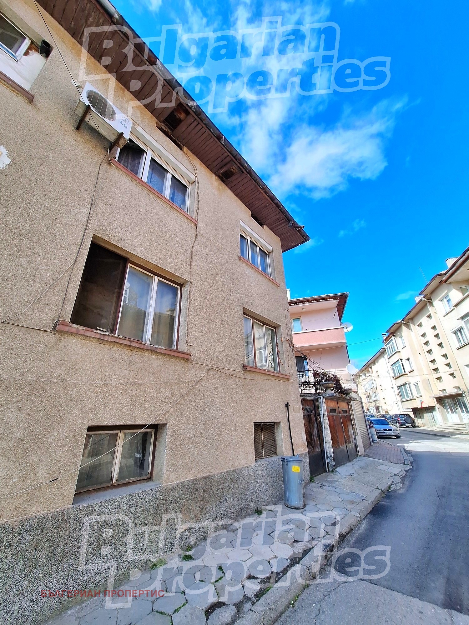 Продава КЪЩА, гр. Благоевград, Широк център, снимка 2 - Къщи - 54057527