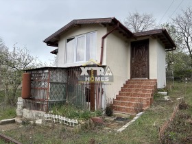 Продава къща град Варна м-т Боровец - север - [1] 