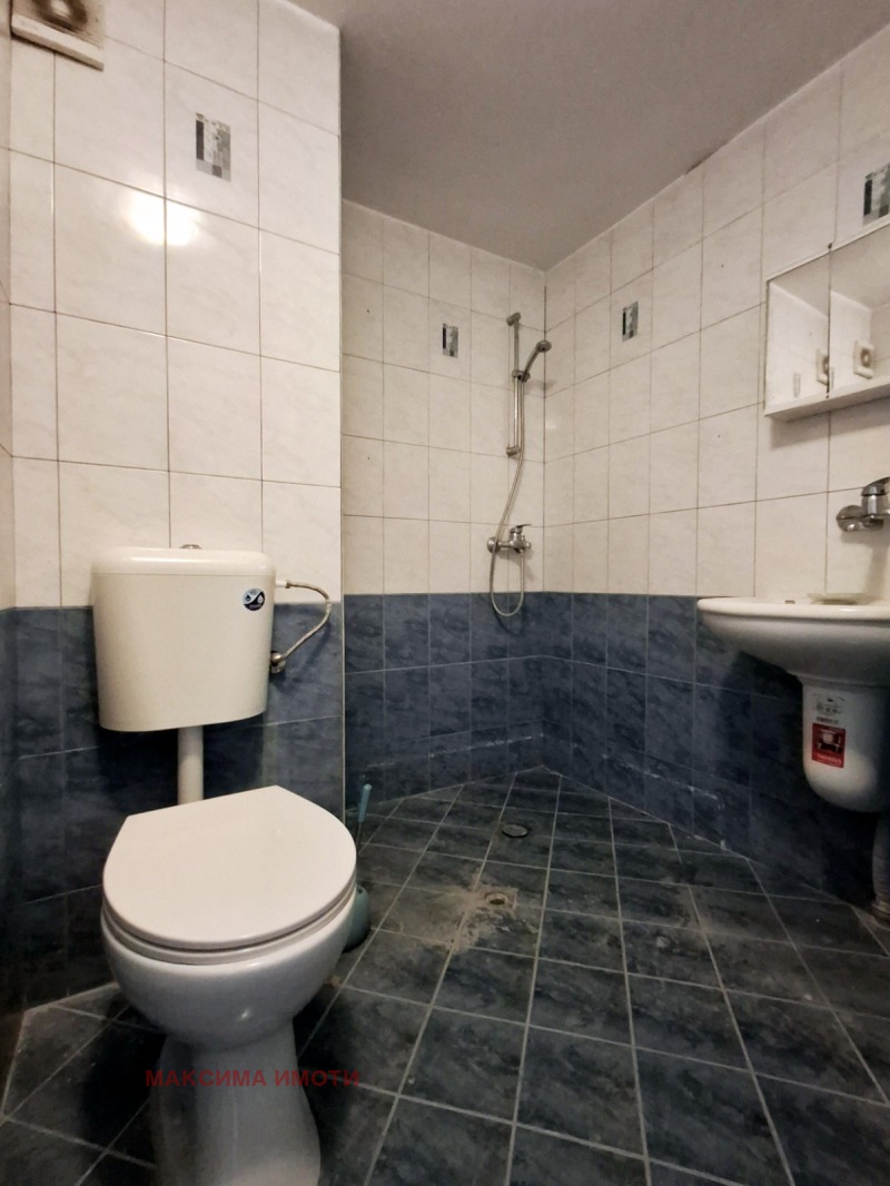Til salgs  1 soverom Burgas , Vazrasjdane , 77 kvm | 53504261 - bilde [3]