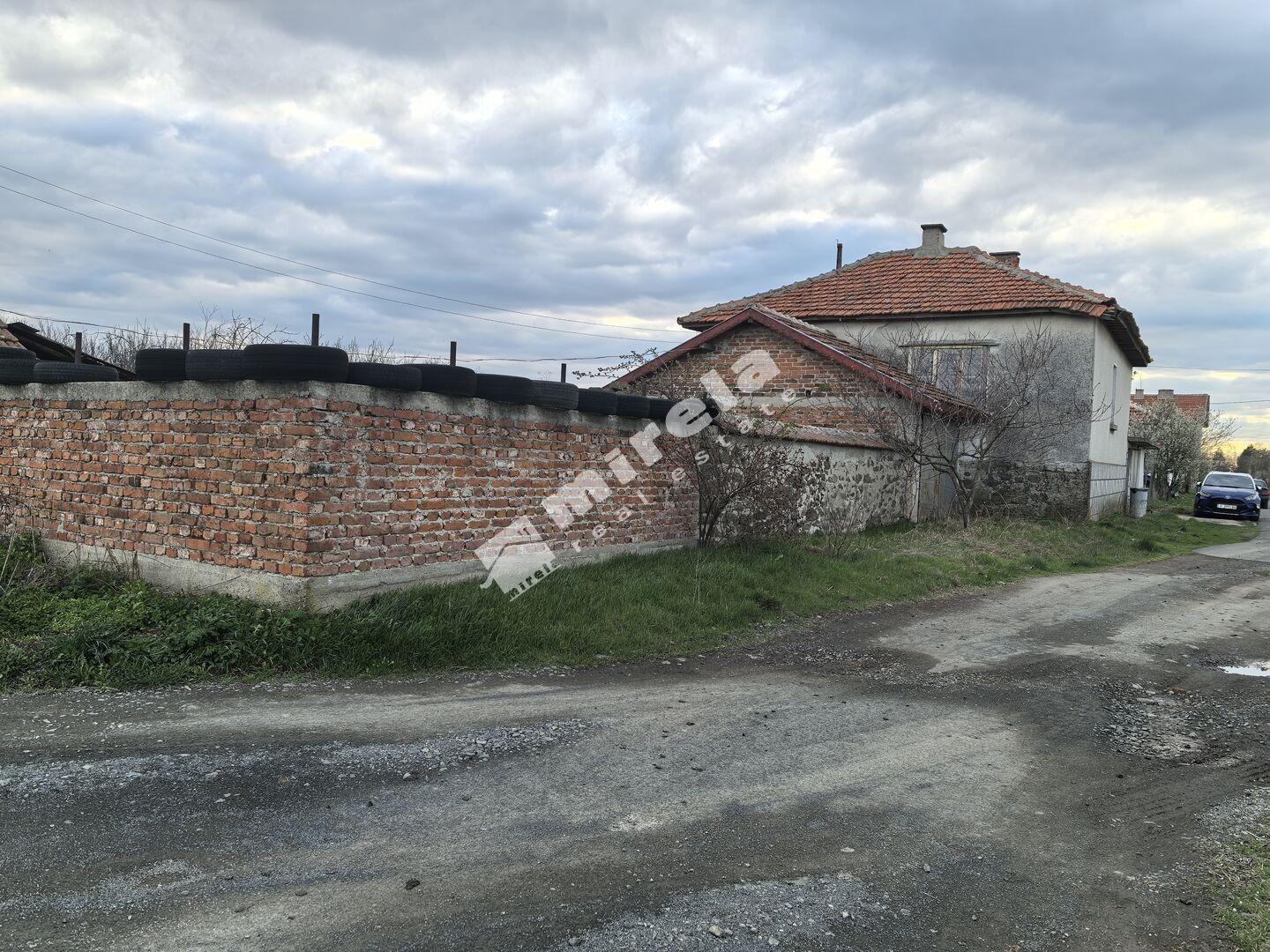 Продава КЪЩА, с. Чарган, област Ямбол, снимка 2 - Къщи - 55800274