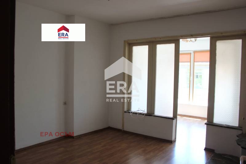 Продава  3-стаен град Ловеч , Широк център , 96 кв.м | 32788010 - изображение [4]