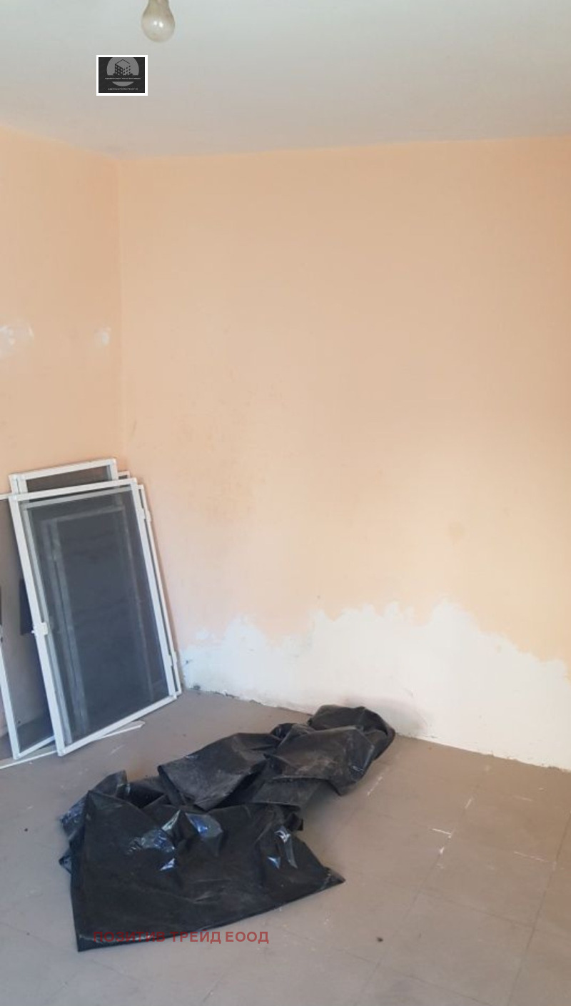 Till salu  Hus Golv region Kyustendil , Dupnica , 120 kvm | 48038894 - bild [2]