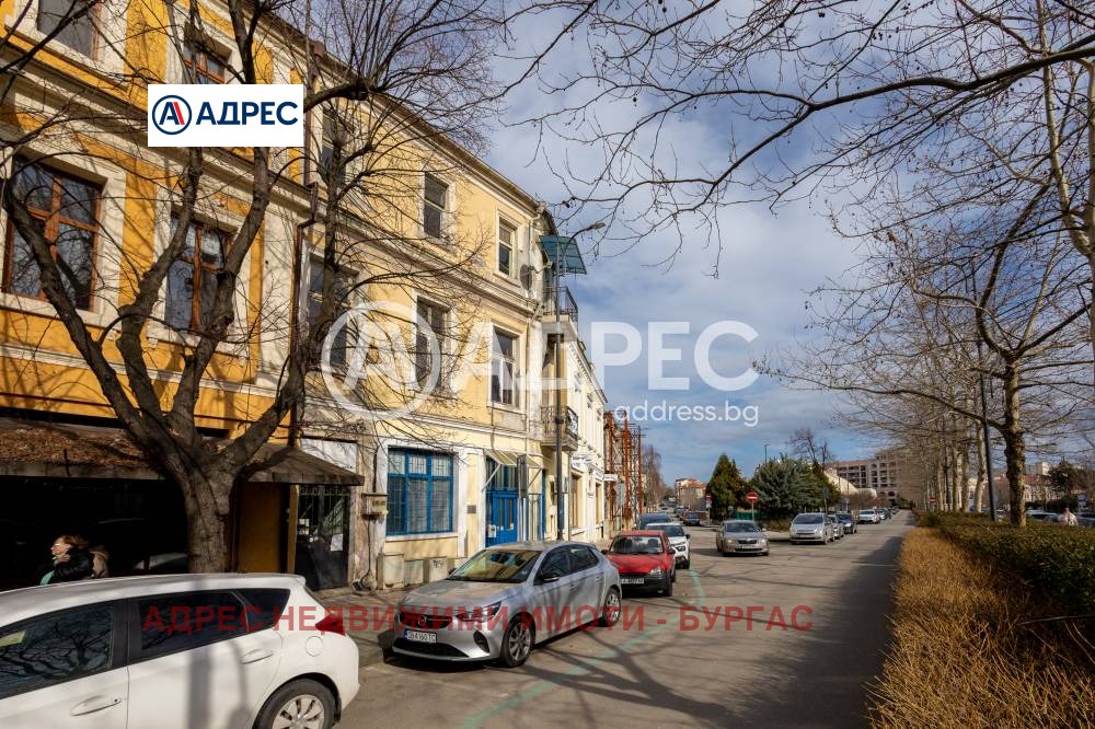 Продава ЕТАЖ ОТ КЪЩА, гр. Бургас, Център