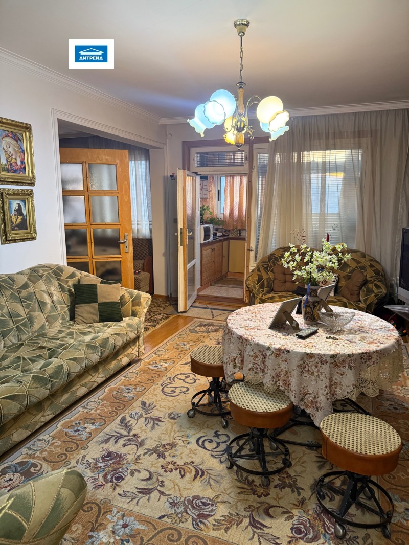 Продава 3-СТАЕН в град София, Младост 3 - 104 кв.м / 350 000 € » 684 540.50 лв., ДИТРЕЙД