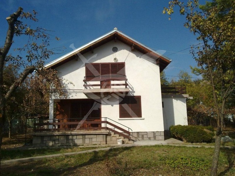 Продава КЪЩА в област София, гр. Годеч - 120 кв.м / 360 000 € » 704 098.80 лв., ЕКС НВД ООД