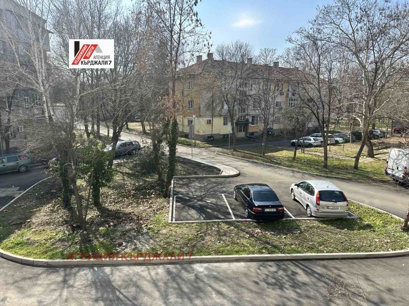 Продава 3-СТАЕН, гр. Кърджали, Център, снимка 17 - Апартаменти - 53247175