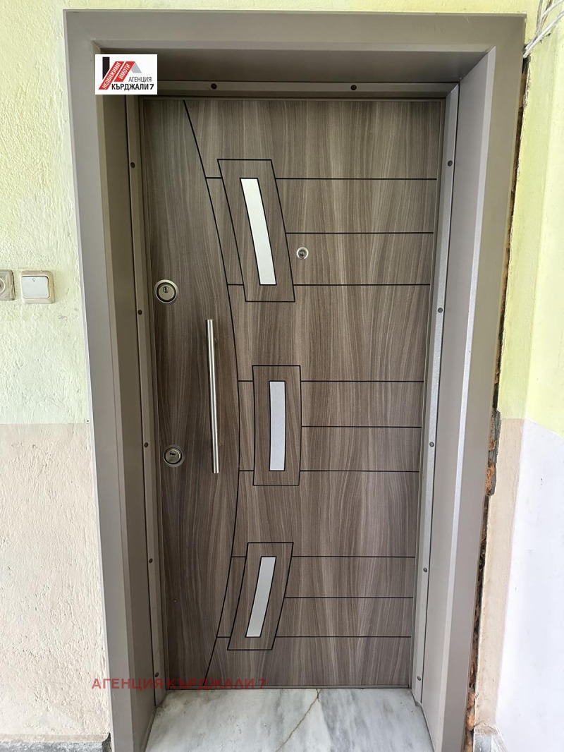 Продава 3-СТАЕН, гр. Кърджали, Център, снимка 6 - Апартаменти - 53247175