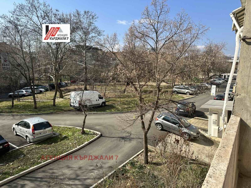 Продава 3-СТАЕН, гр. Кърджали, Център, снимка 16 - Апартаменти - 53247175