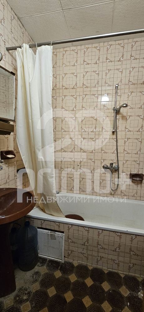 Продава 4-СТАЕН, гр. Велико Търново, Бузлуджа, снимка 16 - Апартаменти - 52815442