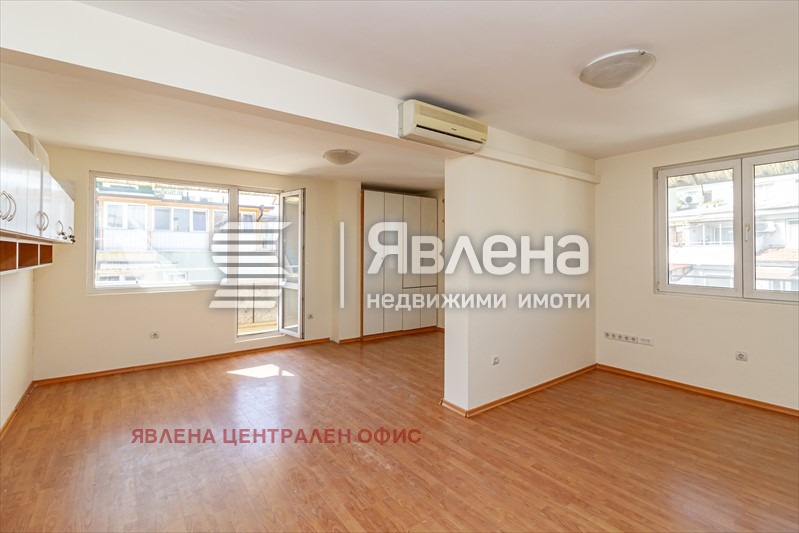 Продава МНОГОСТАЕН, гр. София, Център, снимка 15 - Aпартаменти - 47455798