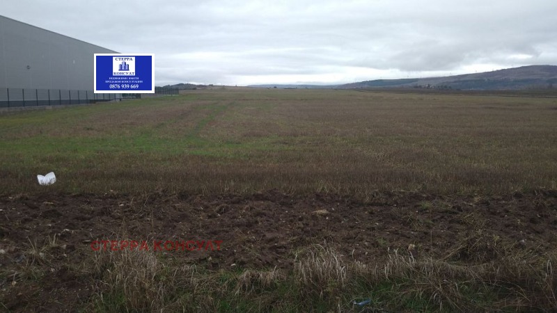 Продава ЗЕМЕДЕЛСКА ЗЕМЯ, гр. Костинброд, област София област