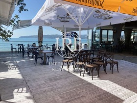 Bar; Kavárna Festivalen kompleks, Varna