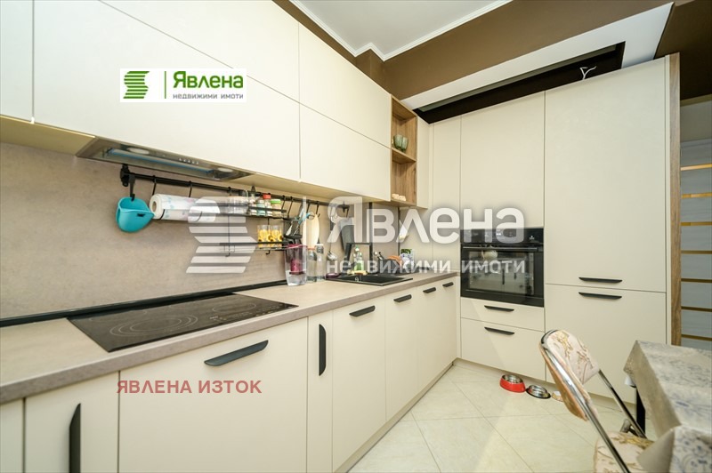 In vendita  2 camere da letto Sofia , Tsentar , 84 mq | 61813237