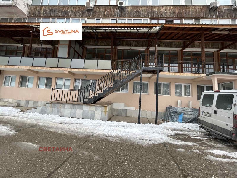 Продава САМОСТОЯТЕЛНА СГРАДА в град Смолян, Стар център - 1770 кв.м / 497 000 € » 972 047.51 лв., СВЕТЛИНА