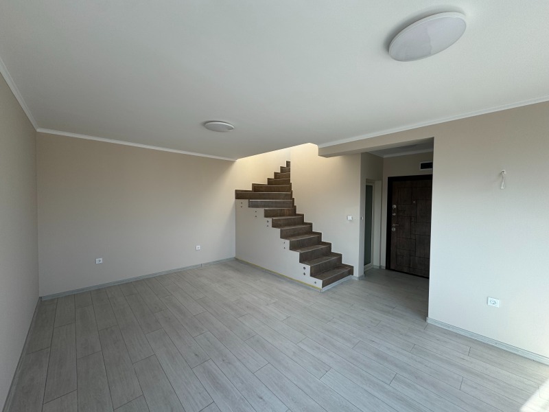 For Sale  2 bedroom Targovishte , Varosha , 179 sq.m | 68544024 - image [2]