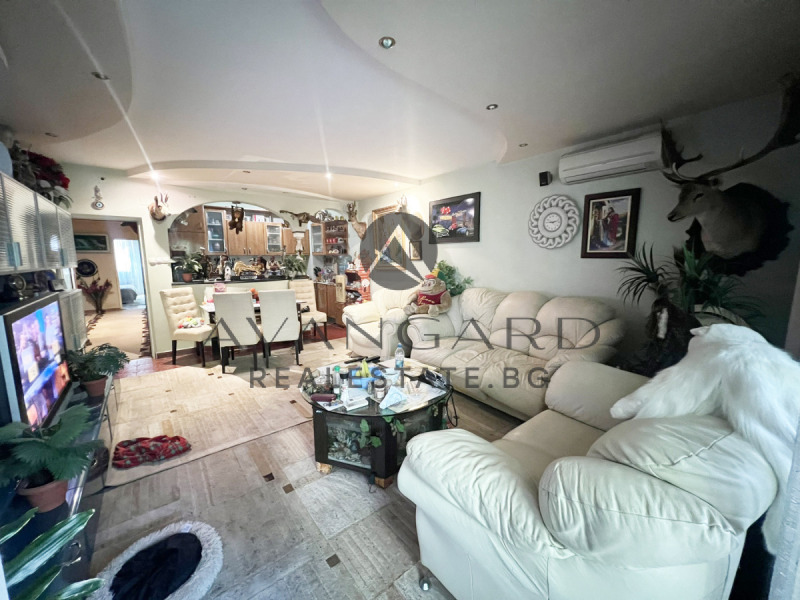 Продаја  3 спаваће собе Пловдив , Каршијака , 110 м2 | 73799302