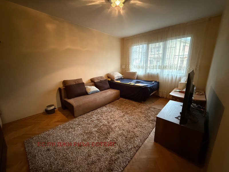 Продава 2-СТАЕН, гр. София, Надежда 2, снимка 2 - Апартаменти - 52562378