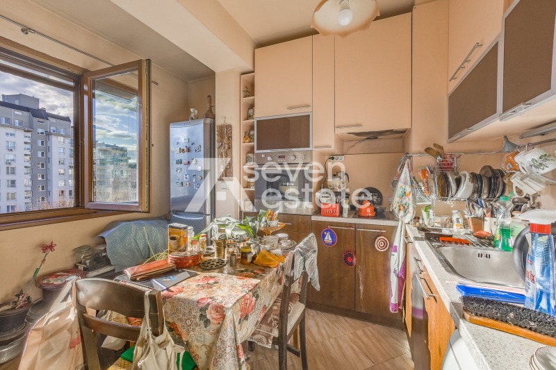 Продава 3-СТАЕН, гр. София, Борово, снимка 2 - Апартаменти - 53139052