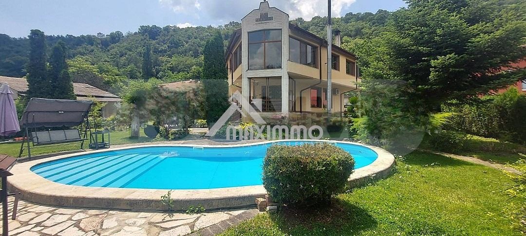 Продава КЪЩА, гр. Варна, Аспарухово, снимка 2 - Къщи - 51024817