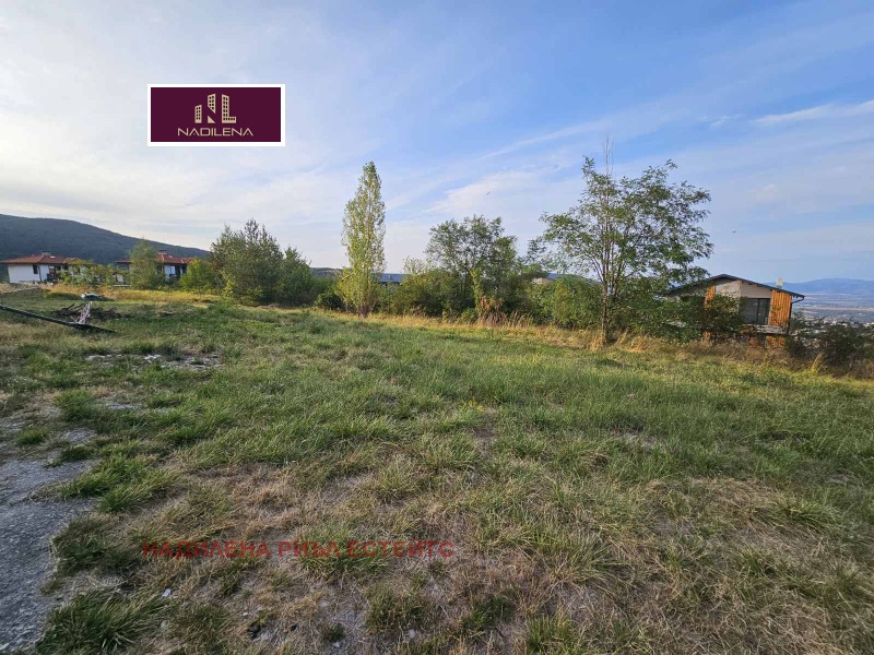 Продава ПАРЦЕЛ в град София, с. Бистрица - 3000 кв.м / 900 000 € » 1 760 247.00 лв., НАДИЛЕНА РИЪЛ ЕСТЕЙТС
