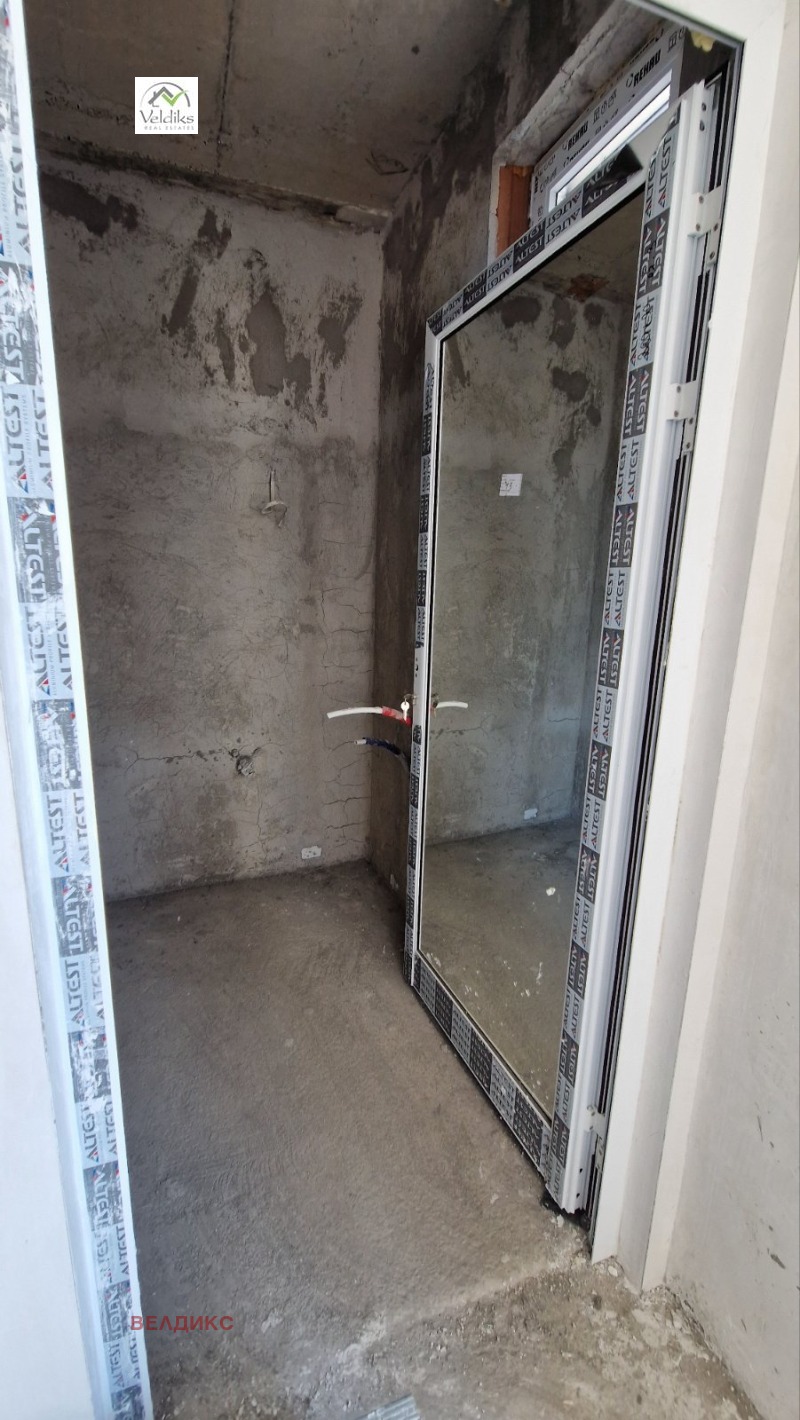 Продава  3-стаен град София , Дружба 2 , 129 кв.м | 94686748 - изображение [2]