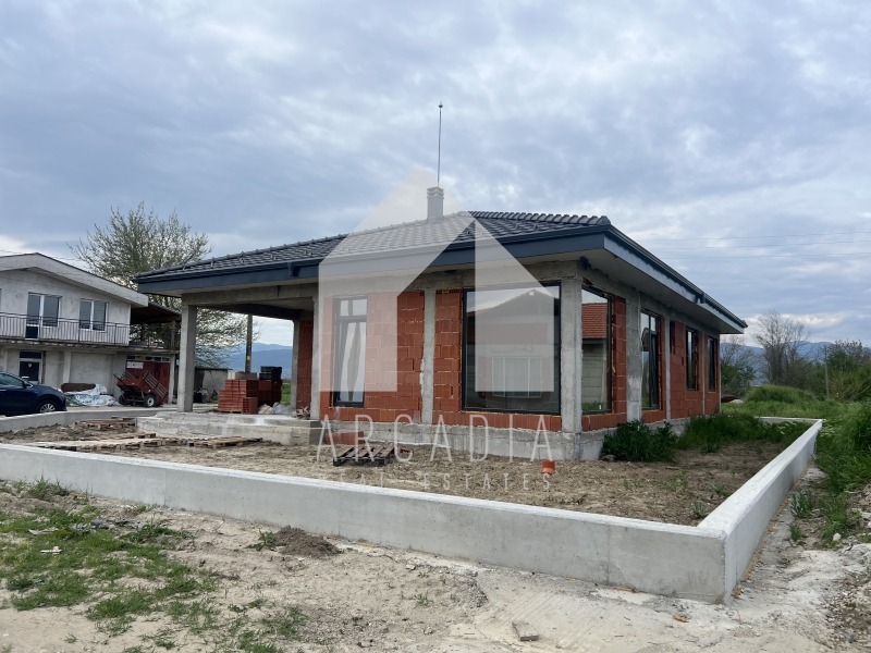 Продава КЪЩА, с. Оризари, област Пловдив