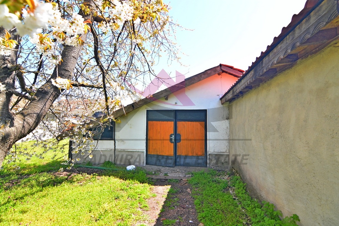 Продава КЪЩА, гр. Вълчи дол, област Варна, снимка 5 - Къщи - 56322616