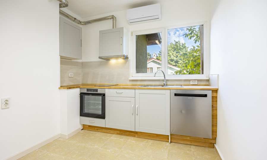 Продава КЪЩА, гр. София, с. Кокаляне, снимка 3 - Къщи - 55429834