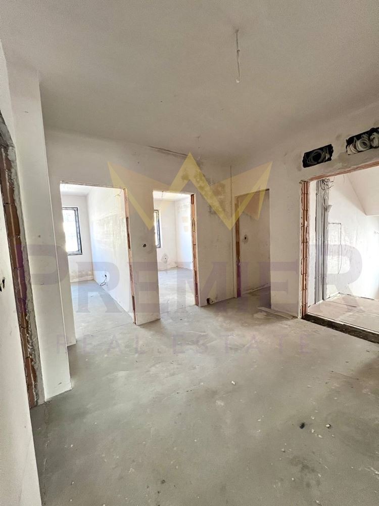 Продава 4-СТАЕН, гр. Варна, Бриз, снимка 2 - Апартаменти - 53969523