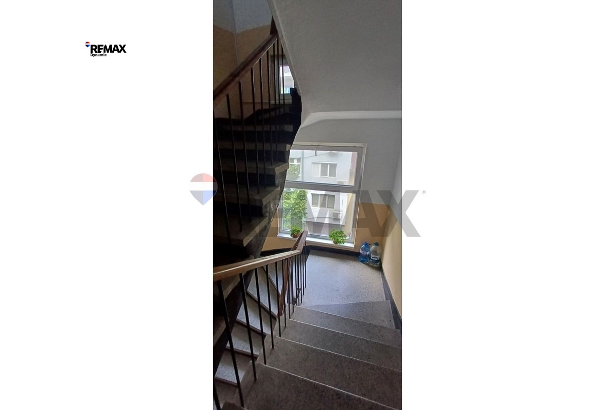 Продава 2-СТАЕН, гр. Бургас, Възраждане, снимка 11 - Апартаменти - 55811301
