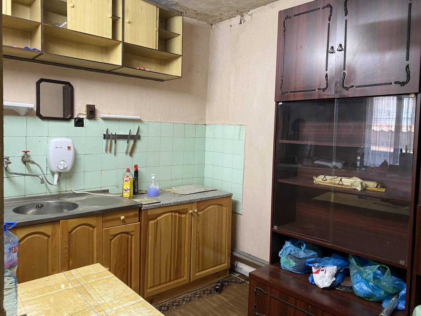 Продава КЪЩА, гр. Карлово, област Пловдив, снимка 4 - Къщи - 55307273