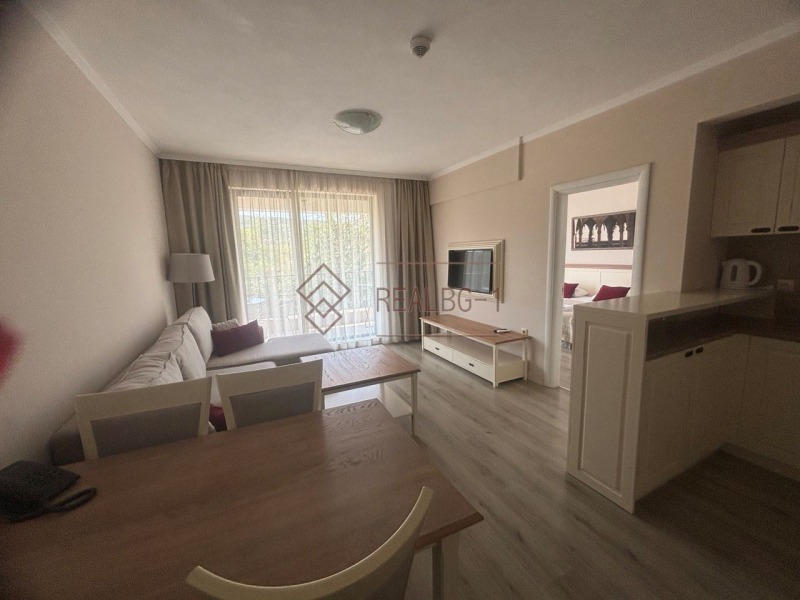 Till salu  2 sovrum region Dobrich , Baltjik , 96 kvm | 28402299