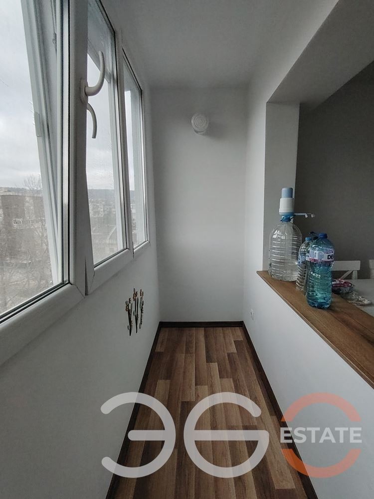 Продава 4-СТАЕН, гр. Варна, Цветен квартал, снимка 3 - Апартаменти - 56202418