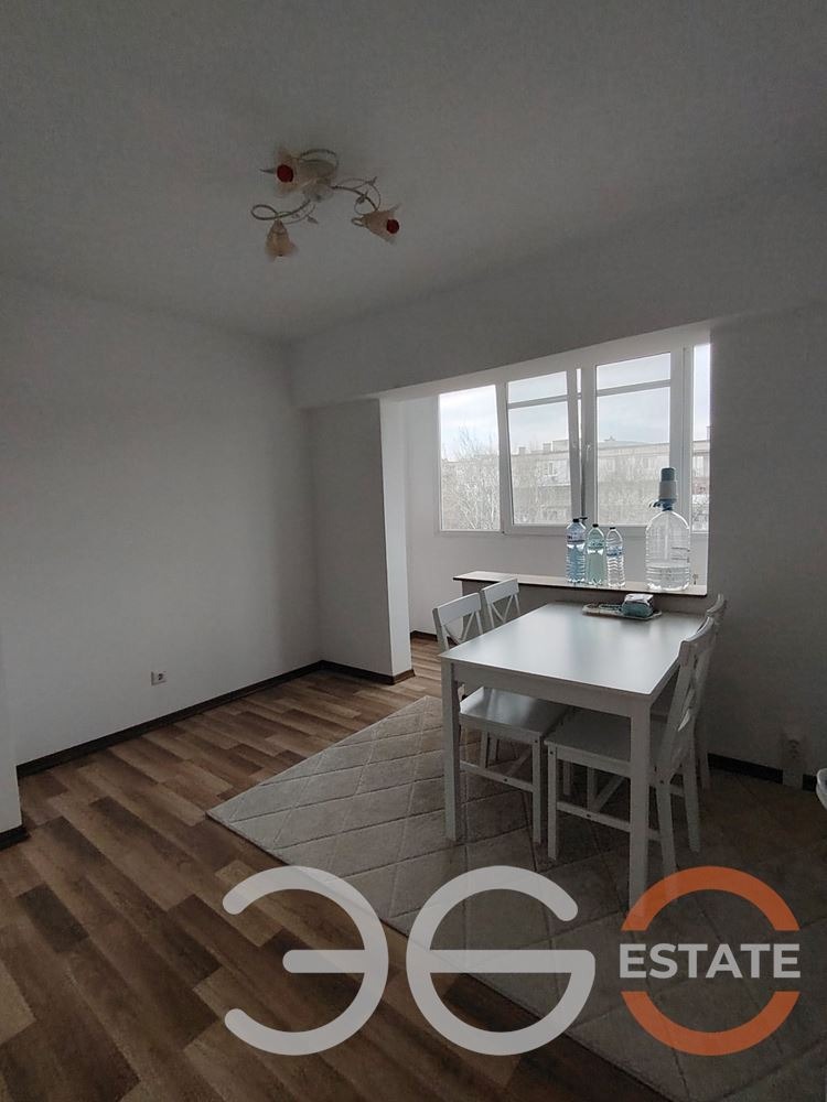 Продава 4-СТАЕН, гр. Варна, Цветен квартал, снимка 12 - Апартаменти - 56202418