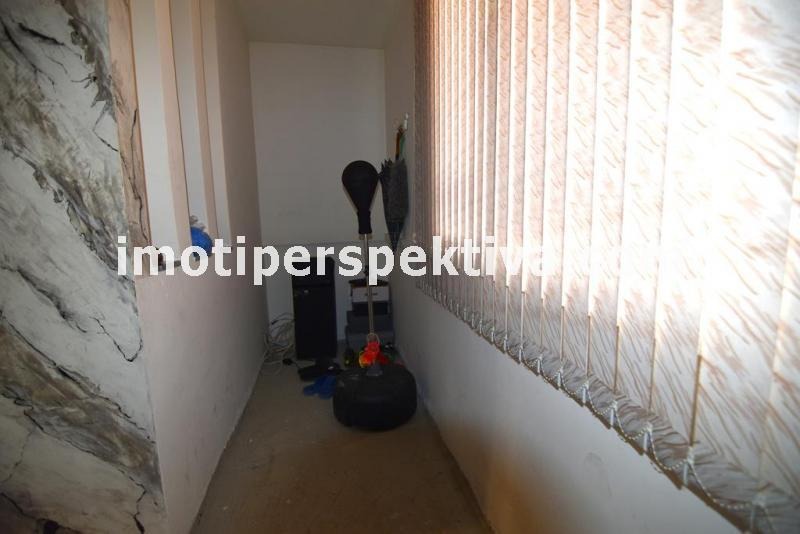 Продава ЕТАЖ ОТ КЪЩА, гр. Пловдив, Христо Смирненски, снимка 12 - Етаж от къща - 54549165